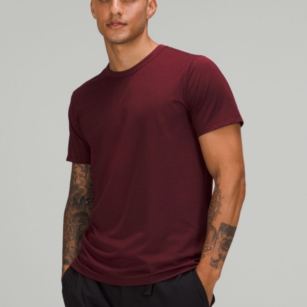 Lululemon The Fundamental T-Shirt